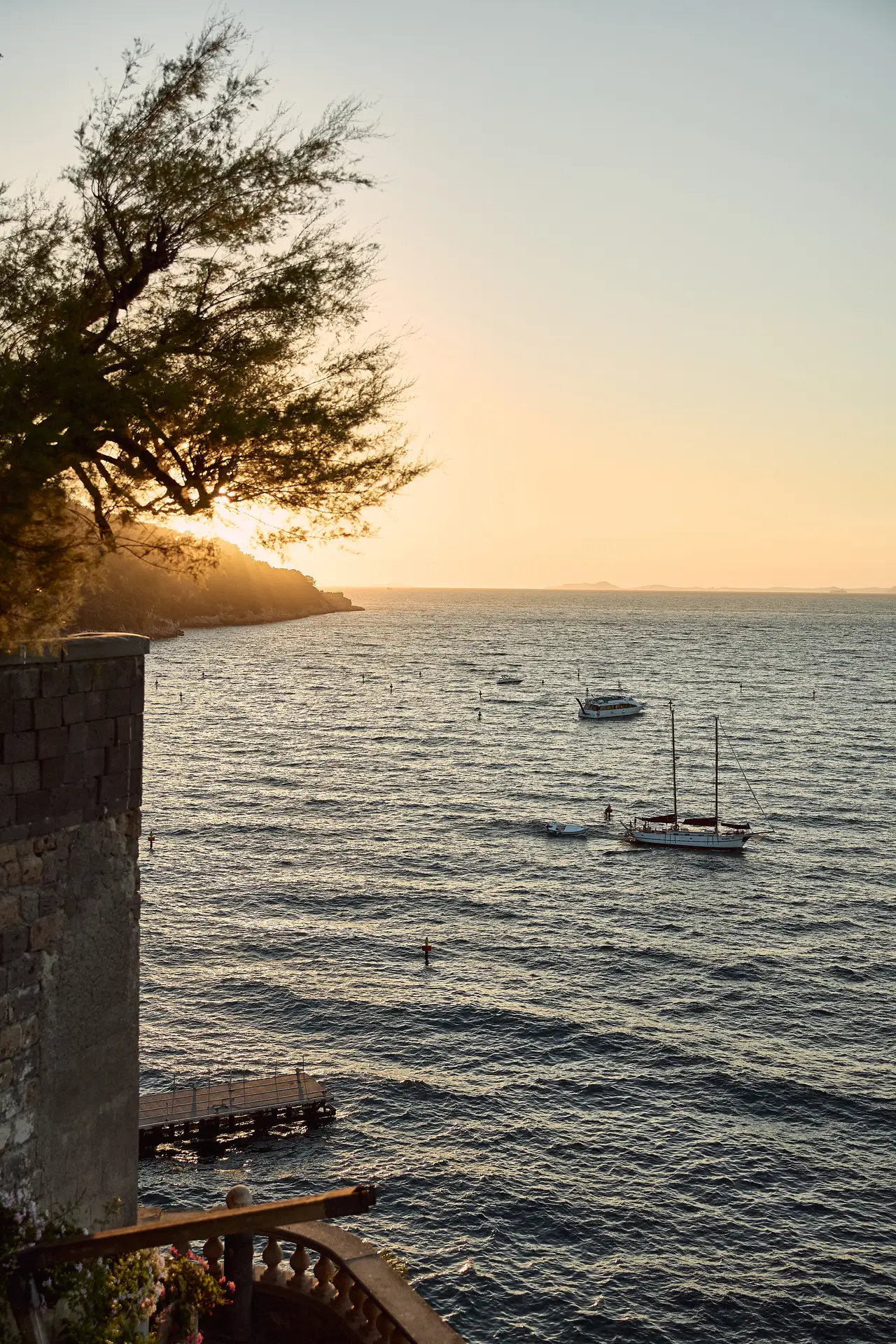 amanda jeff villa astor elopement