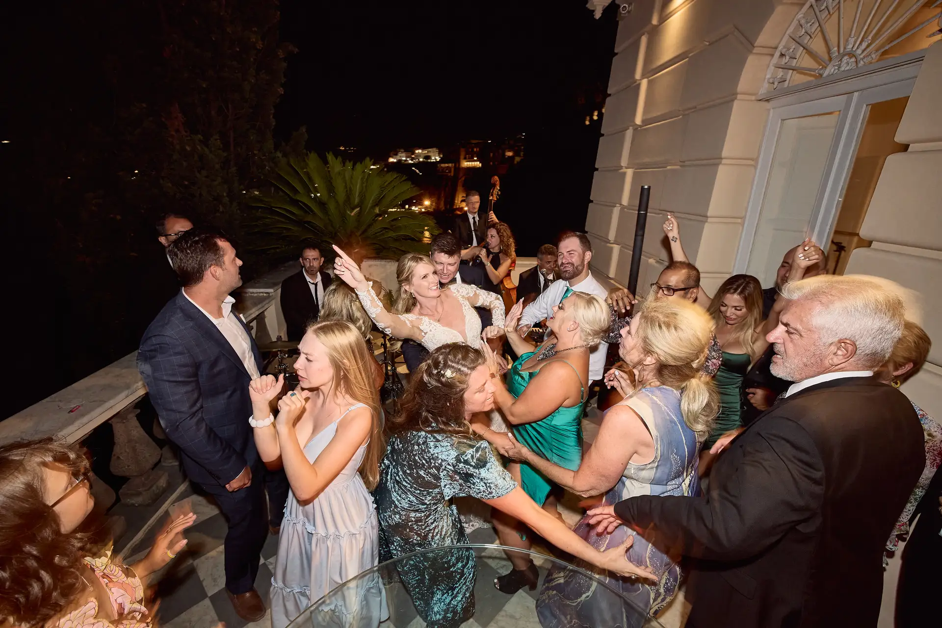 amanda jeff villa astor elopement