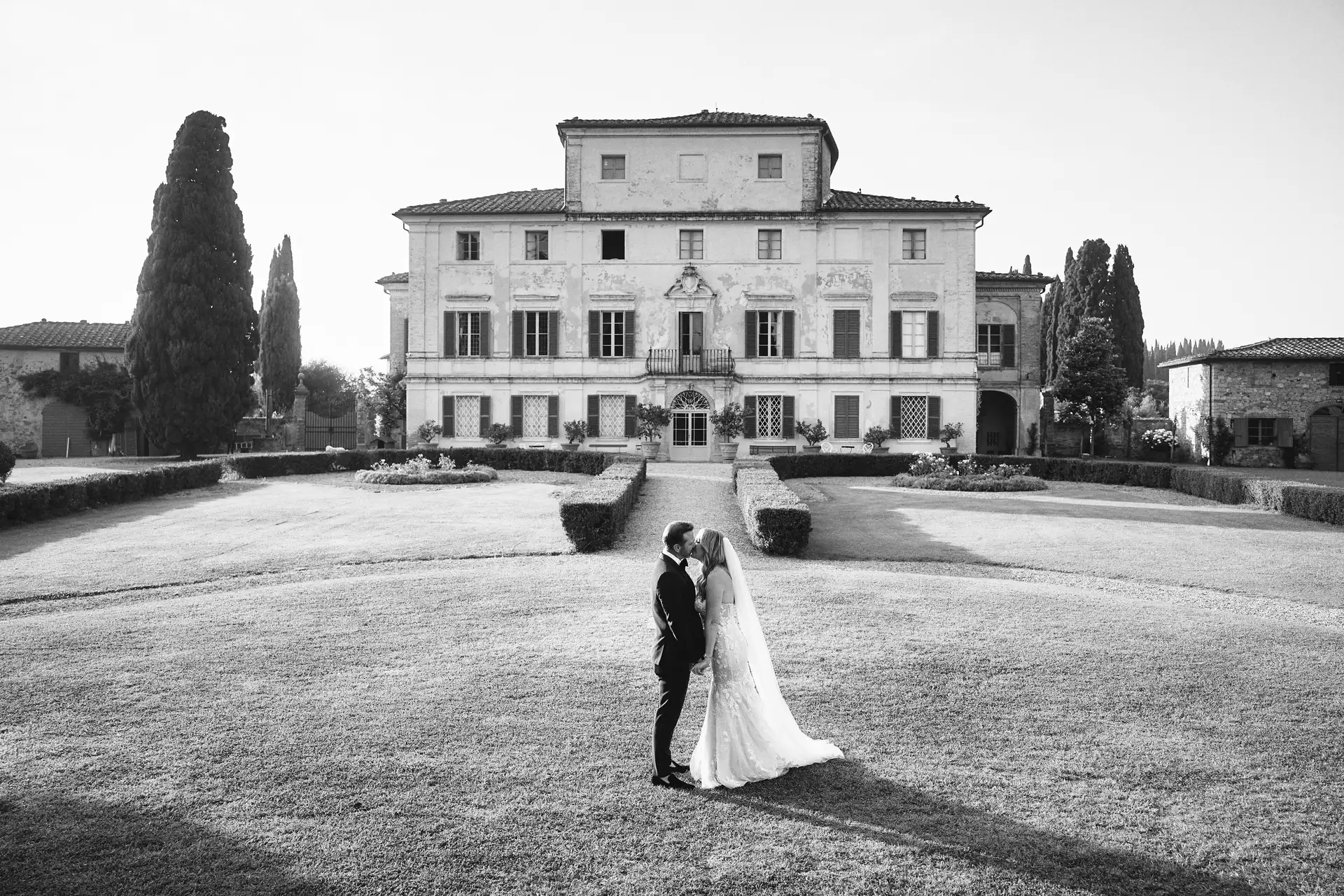 charlotte chris villa di geggiano elopement