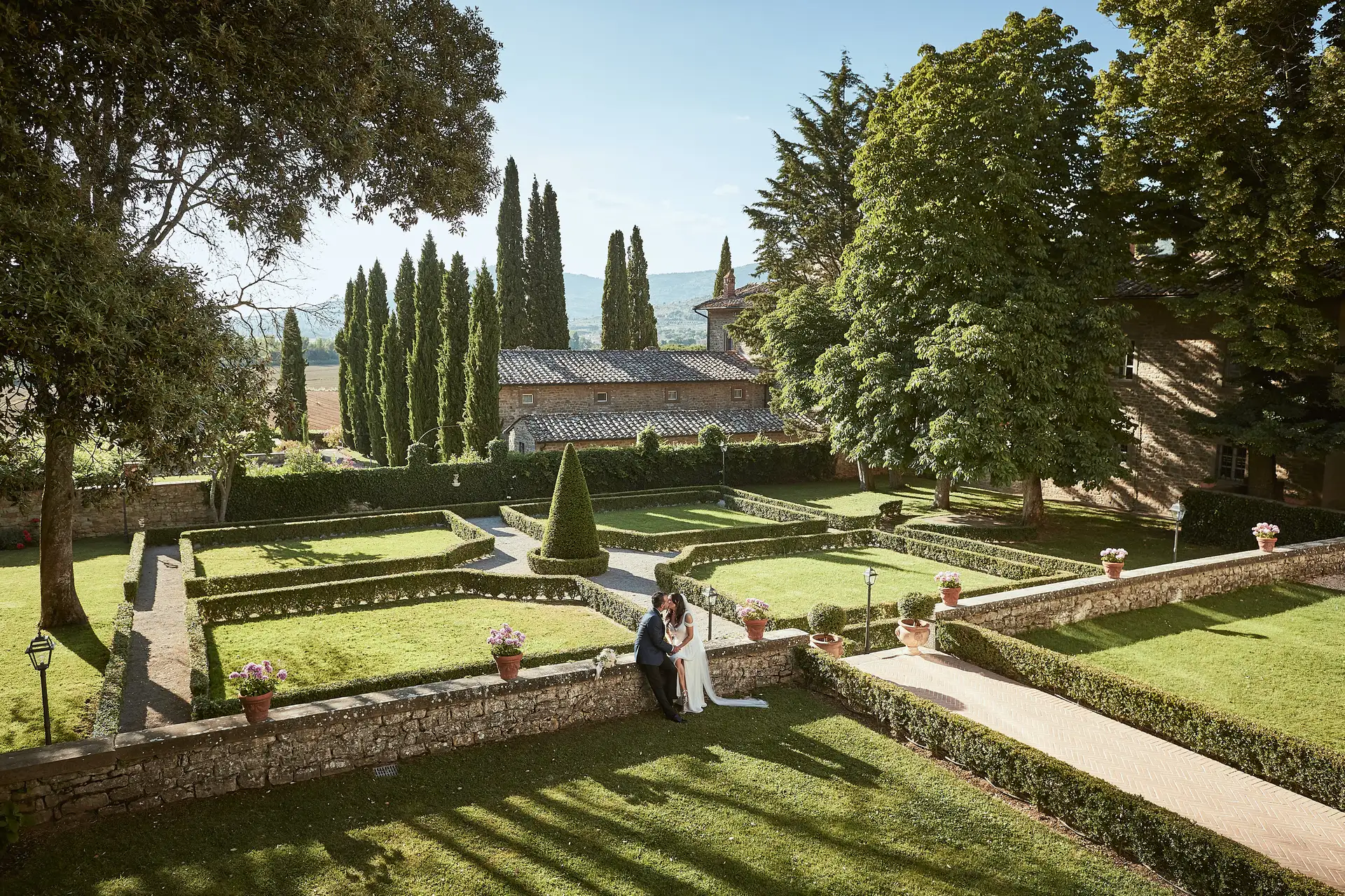 erin chris villa di piazzano elopement