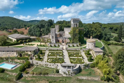elegant castle elopement billie nick