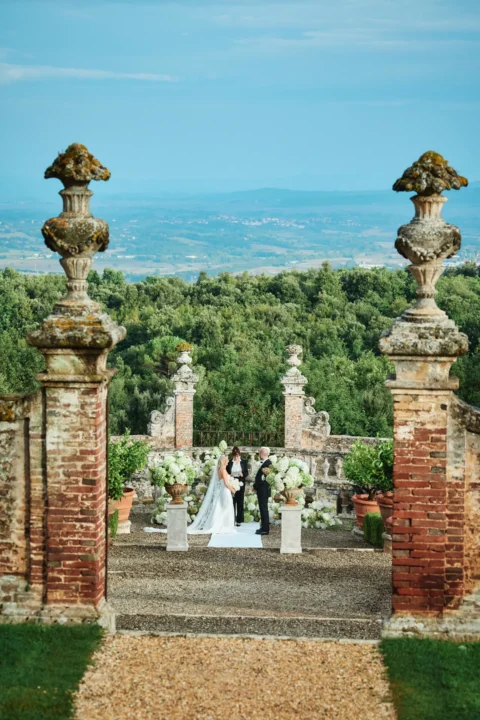 elegant castle elopement billie nick
