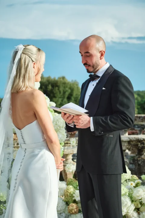 elegant castle elopement billie nick
