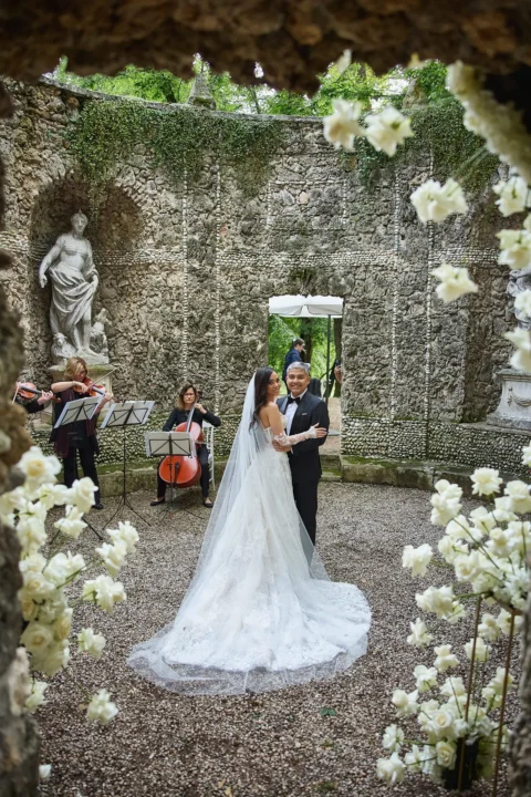 historic garden elopement camellia eric