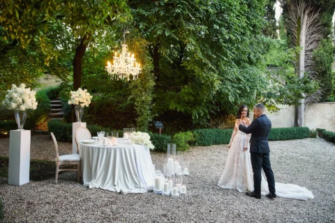 historic garden elopement camellia eric