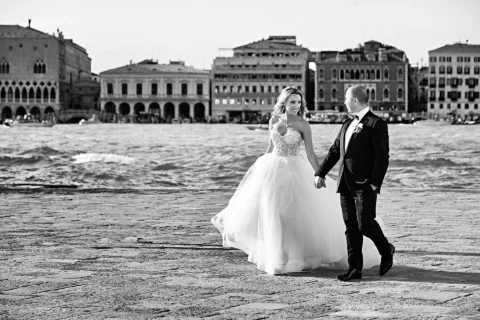 iconic venice elopement dariya seth