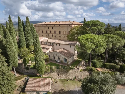 intimate tuscan celebration gabrielle nick