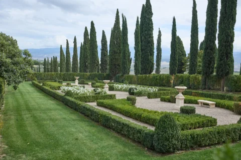 intimate tuscan celebration gabrielle nick