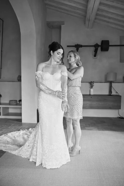 intimate tuscan celebration gabrielle nick