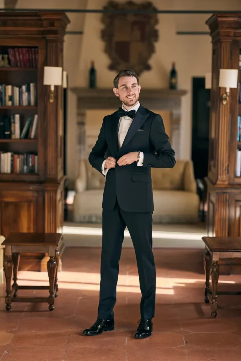 refined castle elopement ylva harvaard