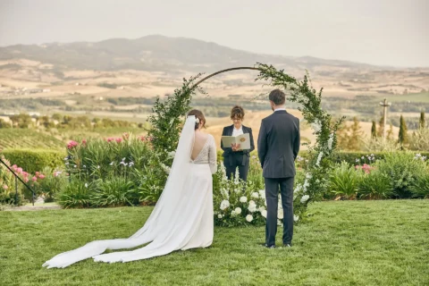 refined castle elopement ylva harvaard