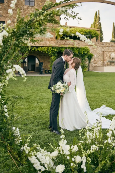 refined castle elopement ylva harvaard