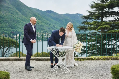 sophisticated lake como elopement rachele brady