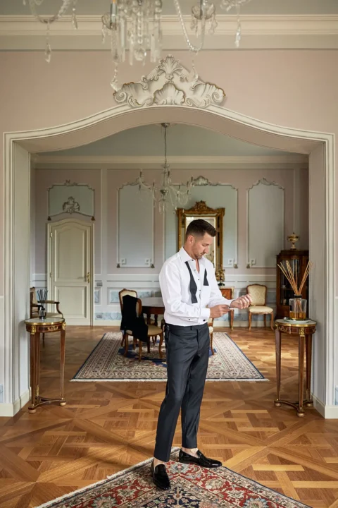 stylish villa elopement carissa lane