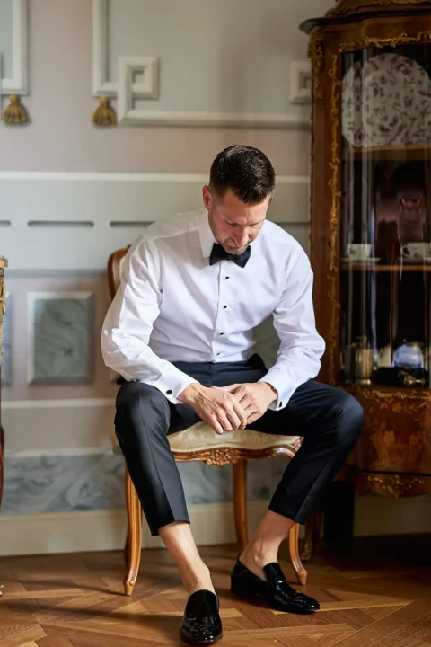 stylish villa elopement carissa lane