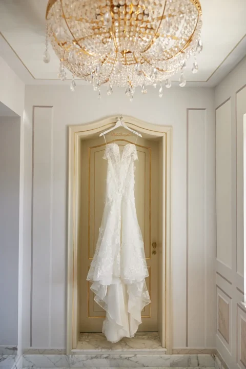 stylish villa elopement carissa lane