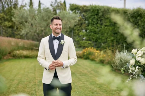 stylish villa elopement carissa lane