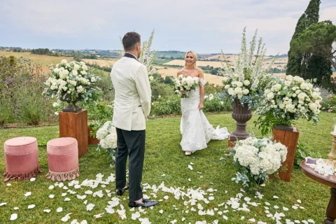 stylish villa elopement carissa lane