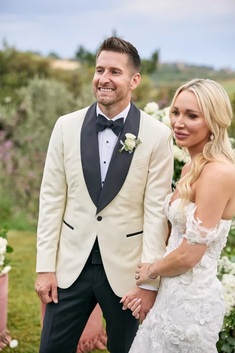 stylish villa elopement carissa lane