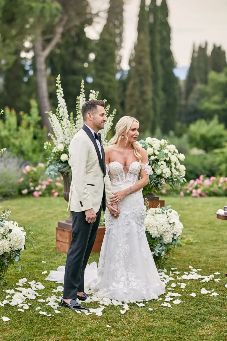 stylish villa elopement carissa lane