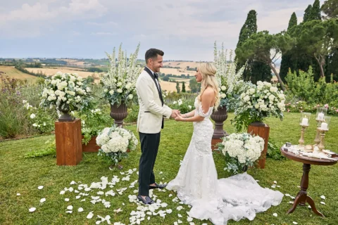 stylish villa elopement carissa lane