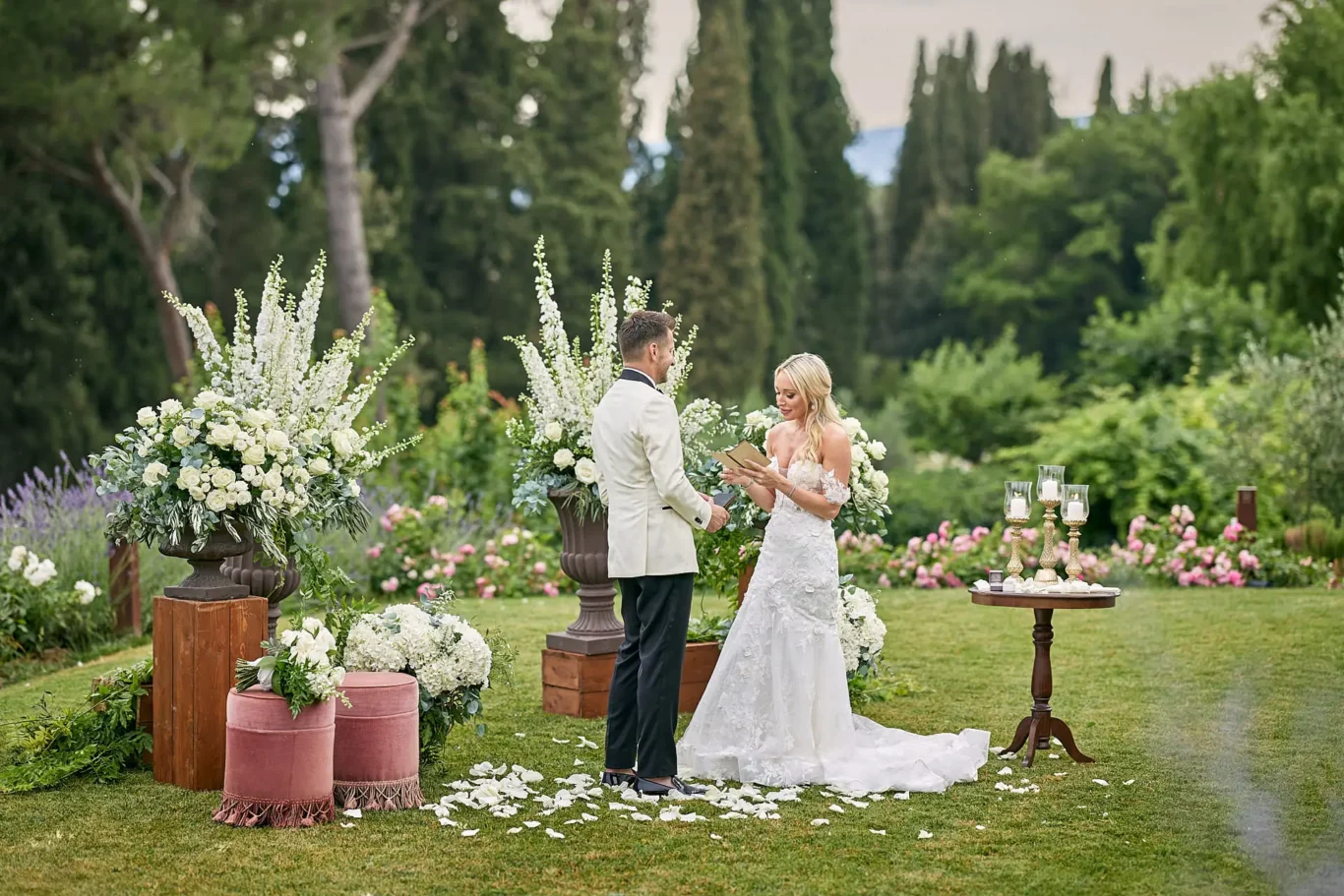 stylish villa elopement carissa lane