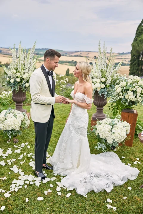 stylish villa elopement carissa lane