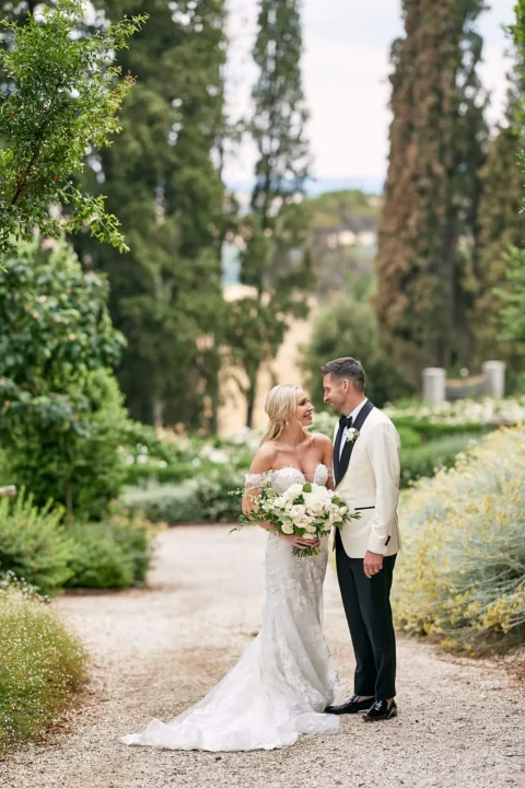 stylish villa elopement carissa lane