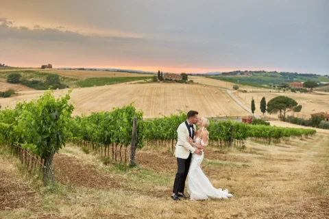 stylish villa elopement carissa lane