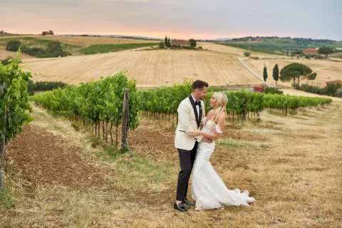 stylish villa elopement carissa lane