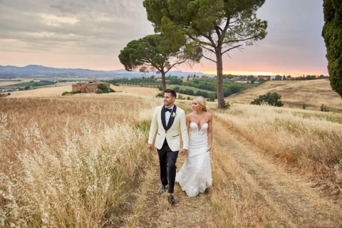 stylish villa elopement carissa lane